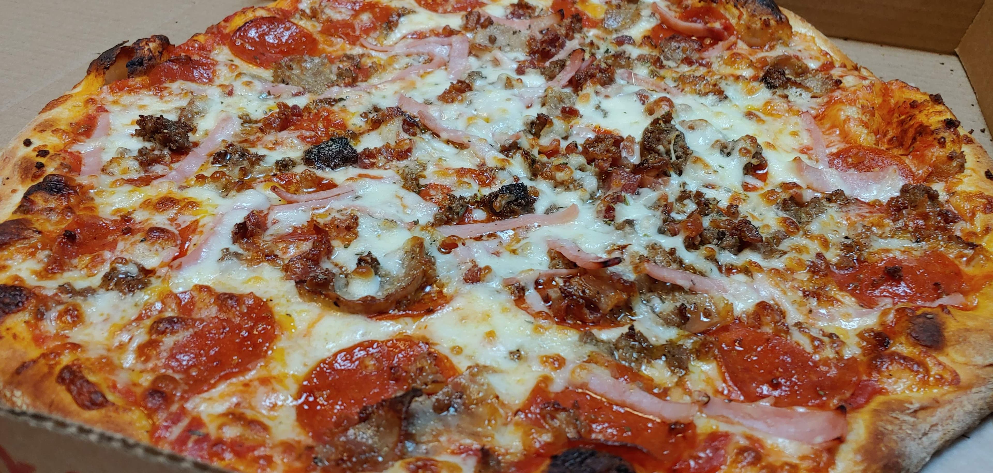 Delicious pizza background